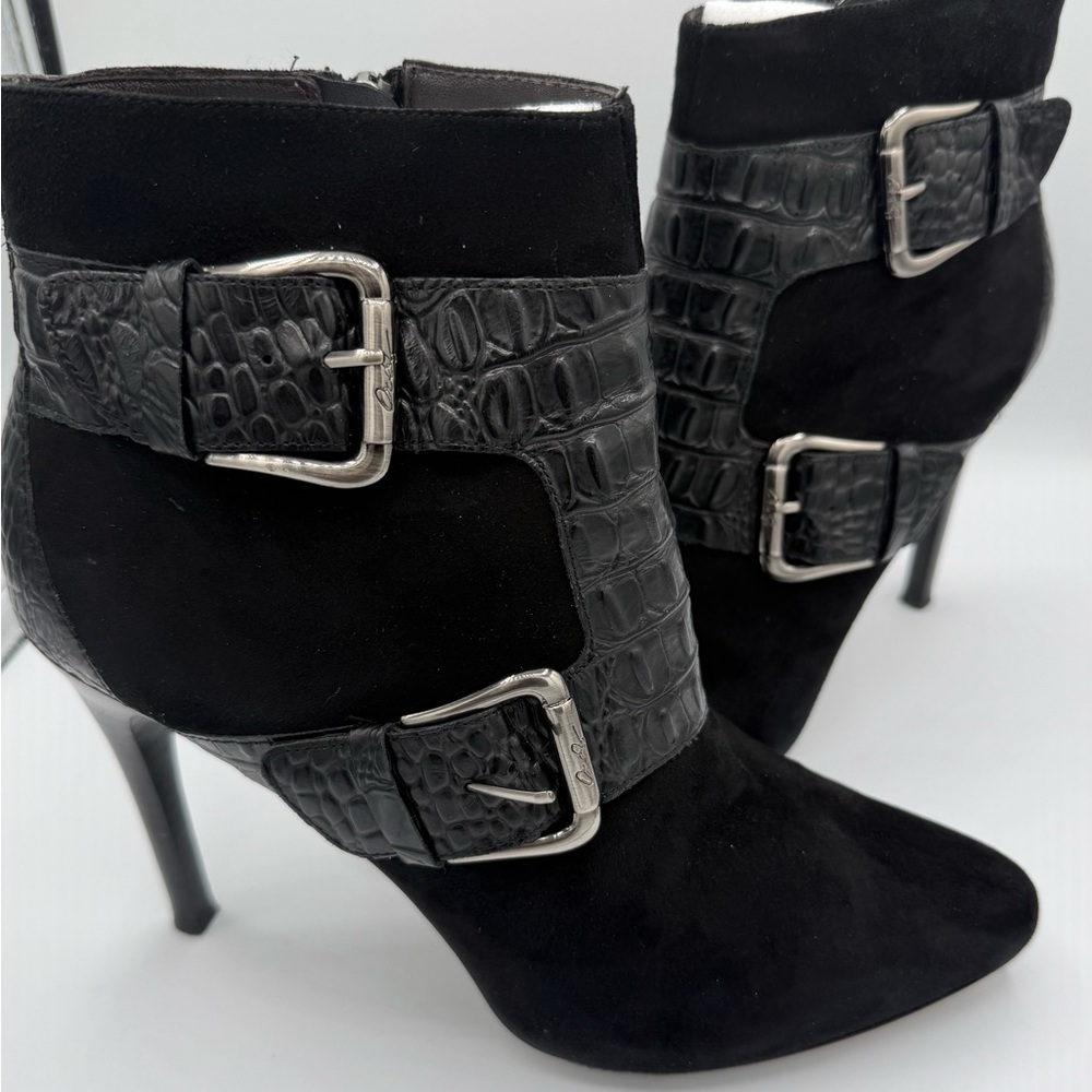 Donald Pliner Estero
Alligator Embossed Leather
Suede Ankle Boots size10